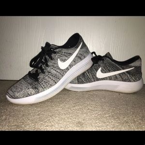 Women’s Nike running shoes!